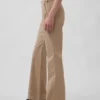Eng anliegende Khakis mit Flare-Schnitt und niedriger Leibhöhe