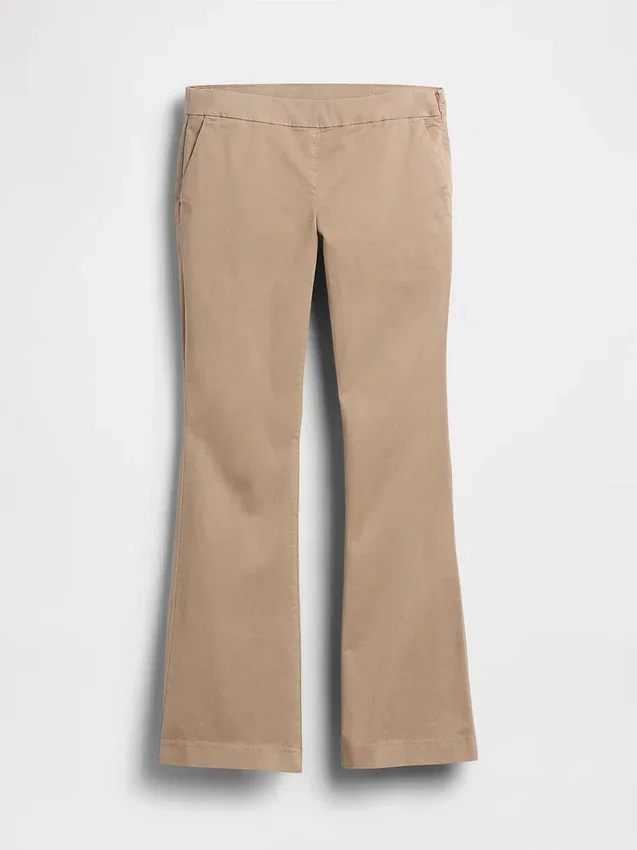 Eng anliegende Khakis mit Flare-Schnitt und niedriger Leibhöhe