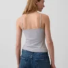 Eng anliegendes Basic-Trägertop