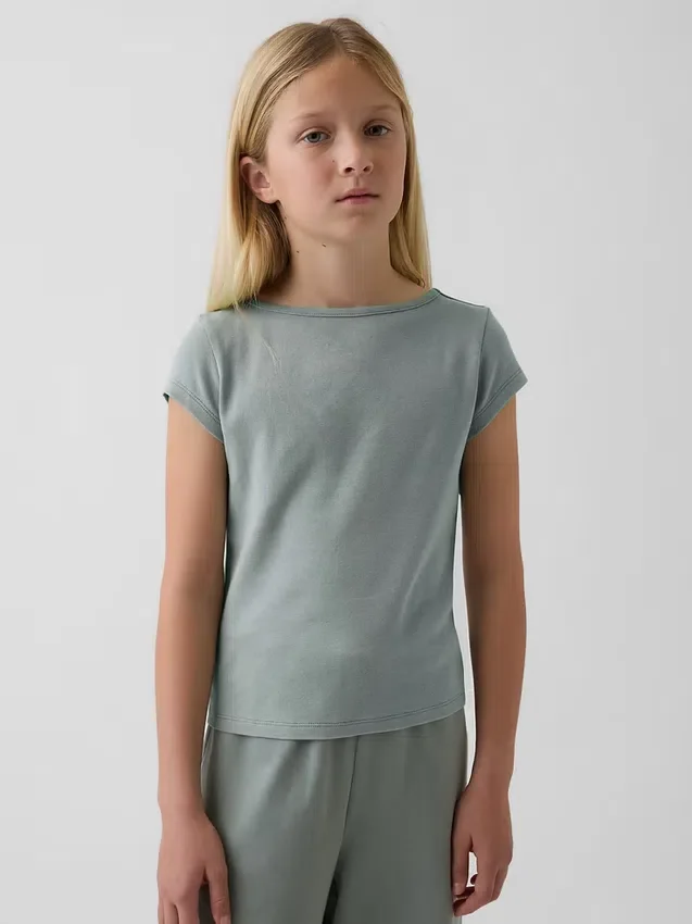 Eng anliegendes Kinder-T-Shirt mit Flügelärmeln