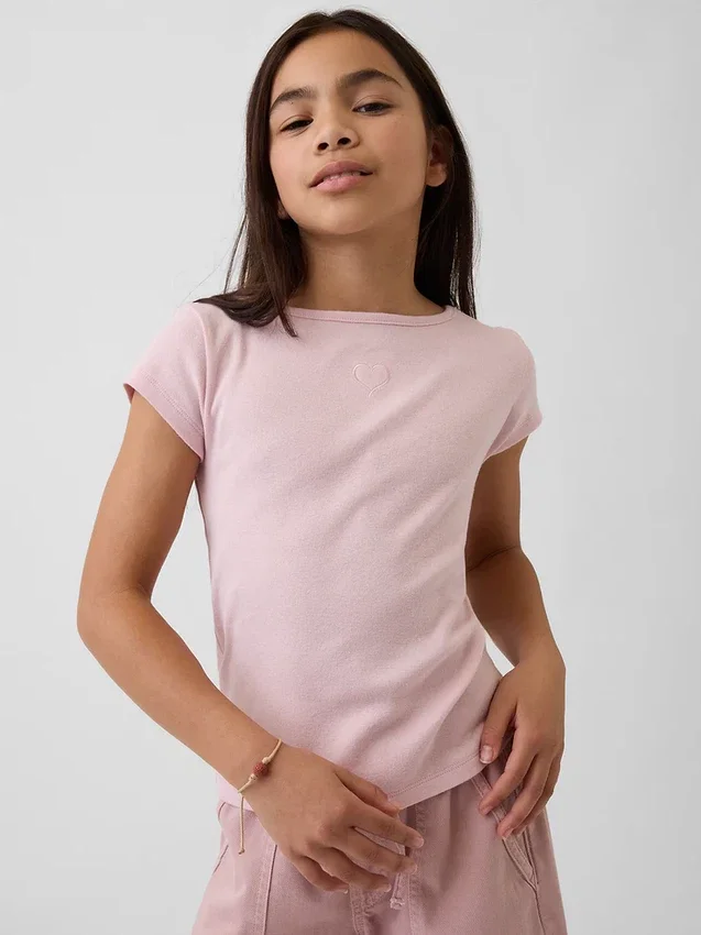 Eng anliegendes Kinder-T-Shirt mit Flügelärmeln