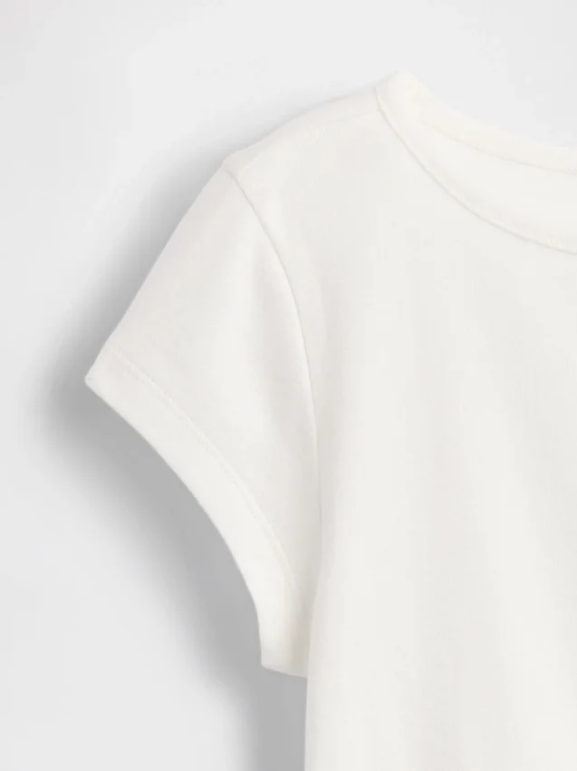 Eng anliegendes Kinder-T-Shirt mit Flügelärmeln