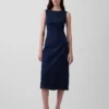 Eng anliegendes Midi-Kleid aus Denim