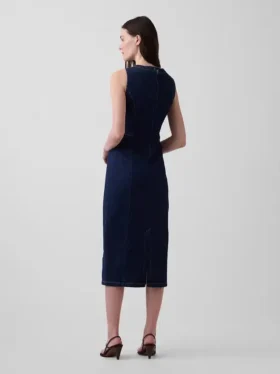 Eng anliegendes Midi-Kleid aus Denim