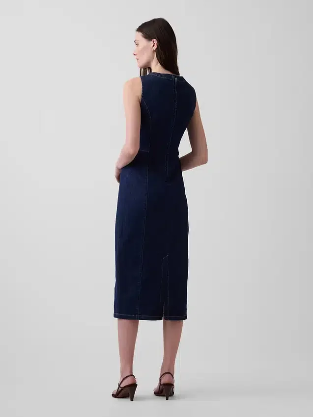 Eng anliegendes Midi-Kleid aus Denim