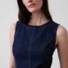 Eng anliegendes Midi-Kleid aus Denim