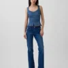Eng anliegendes Peplum-Oberteil aus Denim
