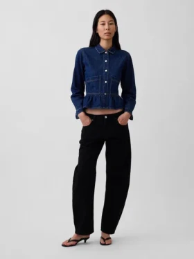 Eng anliegendes Peplum-Oberteil aus Denim