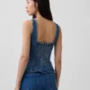 Eng anliegendes Peplum-Oberteil aus Denim