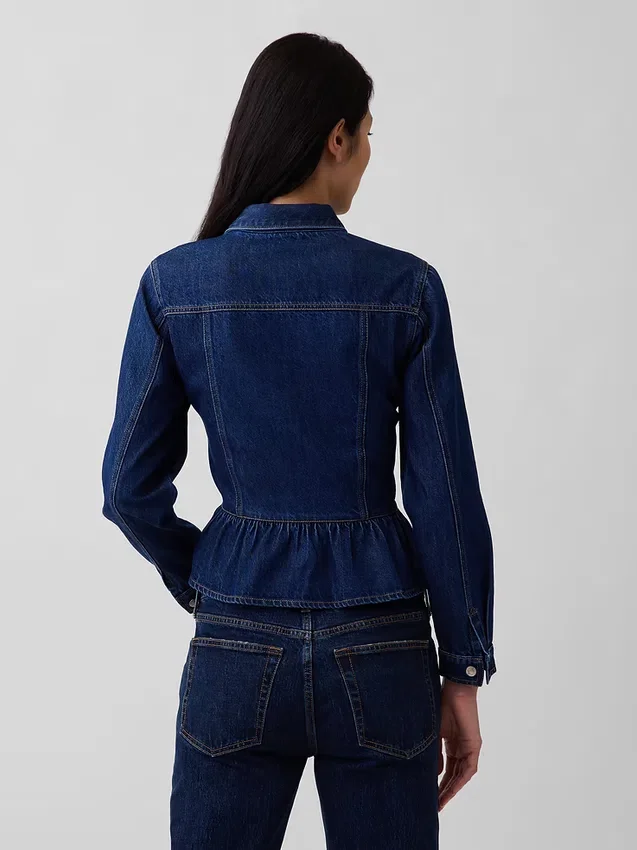 Eng anliegendes Peplum-Oberteil aus Denim