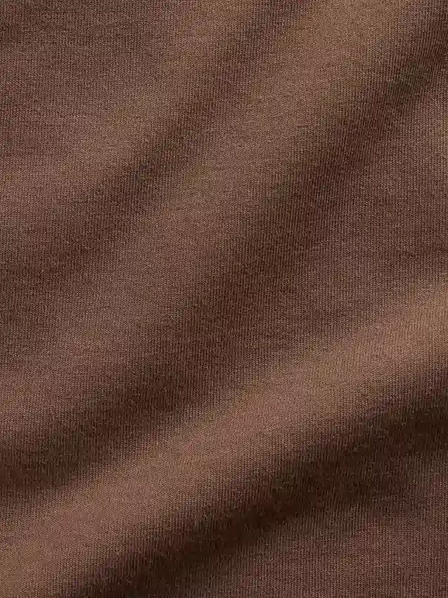 Eng gestricktes Jersey-Oberteil mit U-Boot-Ausschnitt