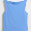 Eng gestricktes Jersey-Oberteil mit U-Boot-Ausschnitt