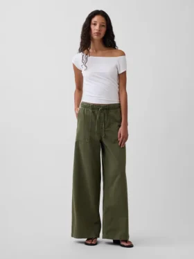 Engmaschiges Jersey-T-Shirt im Off-Shoulder-Crop-Stil