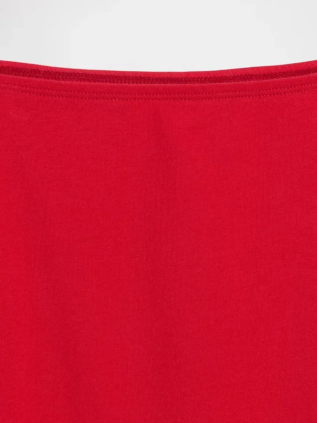 Engmaschiges Jersey-T-Shirt im Off-Shoulder-Crop-Stil