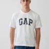 Gap-Arch Logo-T-Shirt