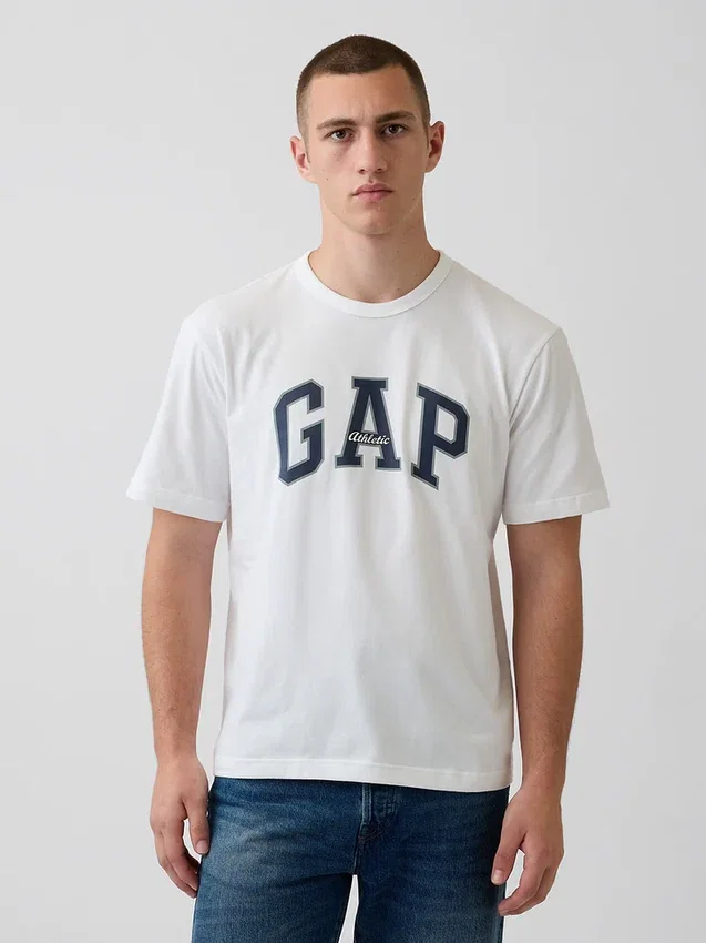 Gap-Arch Logo-T-Shirt