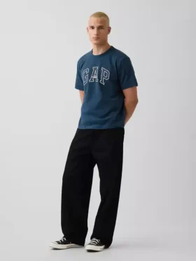 Gap-Arch Logo-T-Shirt