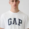 Gap-Arch Logo-T-Shirt