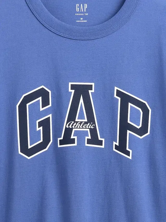 Gap-Arch Logo-T-Shirt