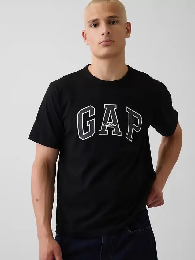 Gap-Arch Logo-T-Shirt