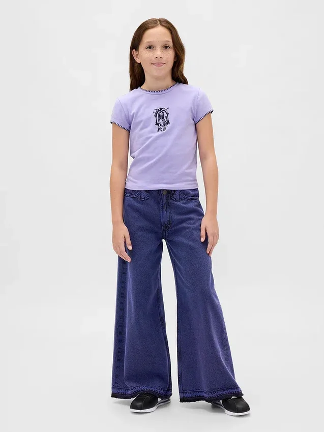 Gap × Disney „Tim Burtons The Nightmare Before Christmas“ Kinder-T-Shirt mit Grafik in geschrumpfter Passform