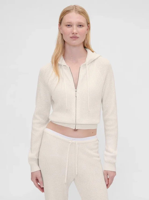 GAP × Summer Fridays CashSoft-Waffelpiqué-Hoodie in verkürzter Passform