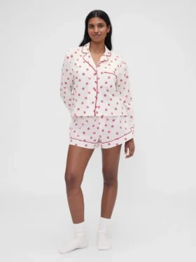 GAP × Summer Fridays Popeline-Pyjama-Shorts mit „Kiss“-Print