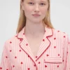 Gap × Summer Fridays Pyjamahemd aus Flanell mit Herzmuster in lockerer Passform