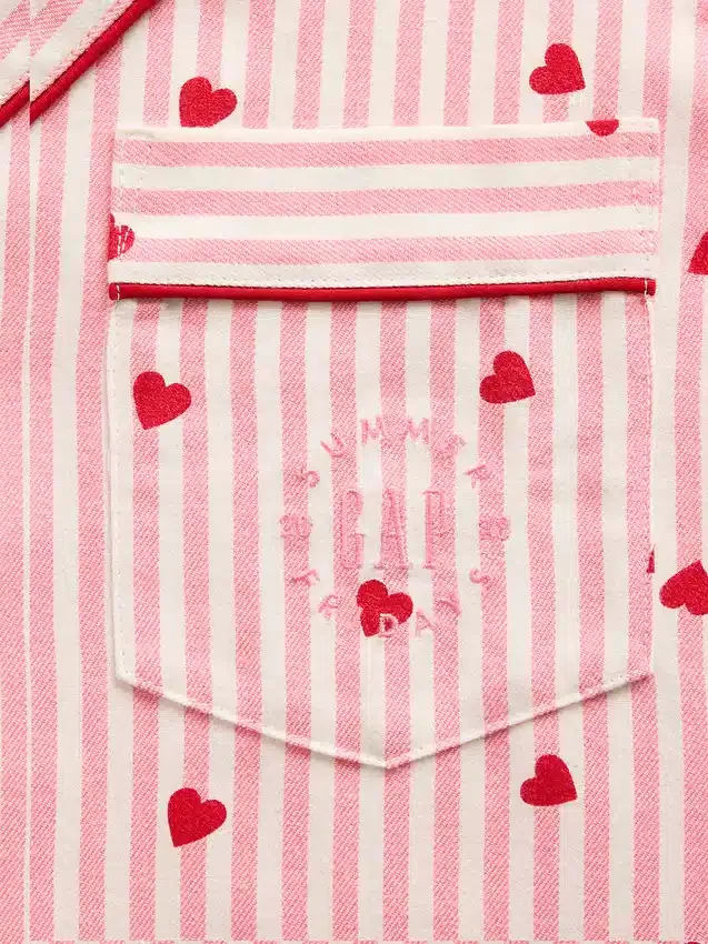 Gap × Summer Fridays Pyjamahemd aus Flanell mit Herzmuster in lockerer Passform