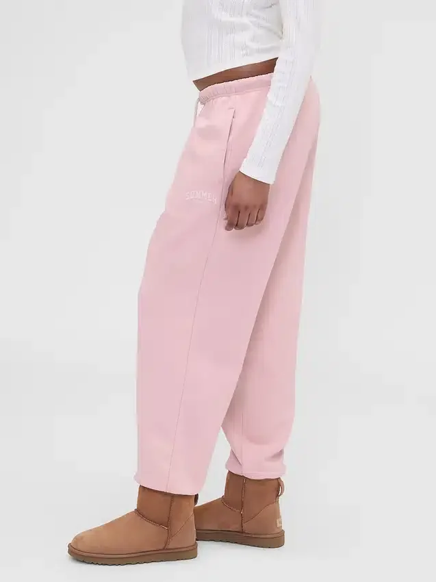 Gap × Summer Fridays Schwere Jogginghose mit Logo in lockerer Passform