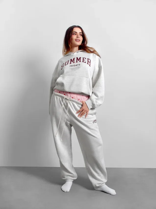 Gap × Summer Fridays Schwere Jogginghose mit Logo in lockerer Passform