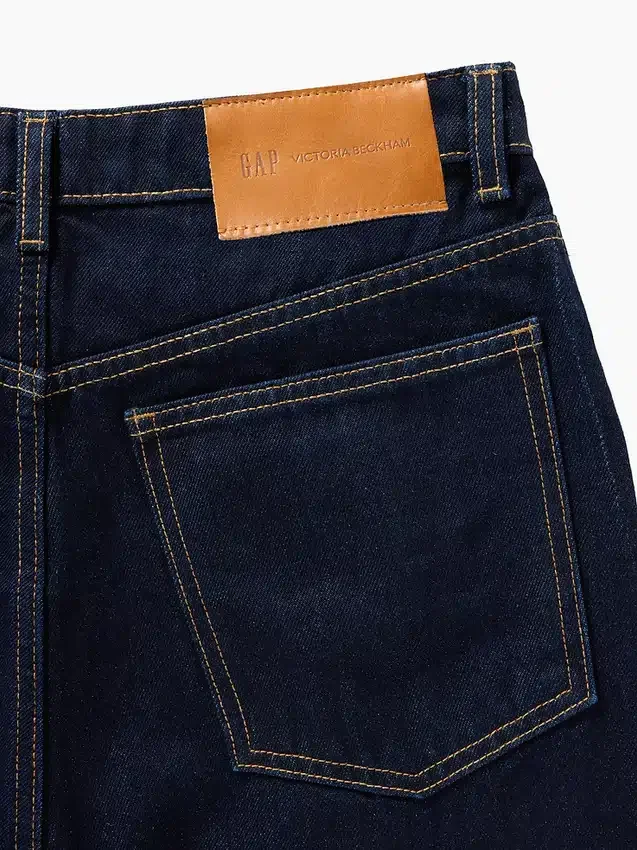 GAP × Victoria Beckham High-Rise-Jeans in gerader Passform