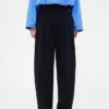 GAP × Victoria Beckham Hoch taillierte Plissee-Hose mit Bogen