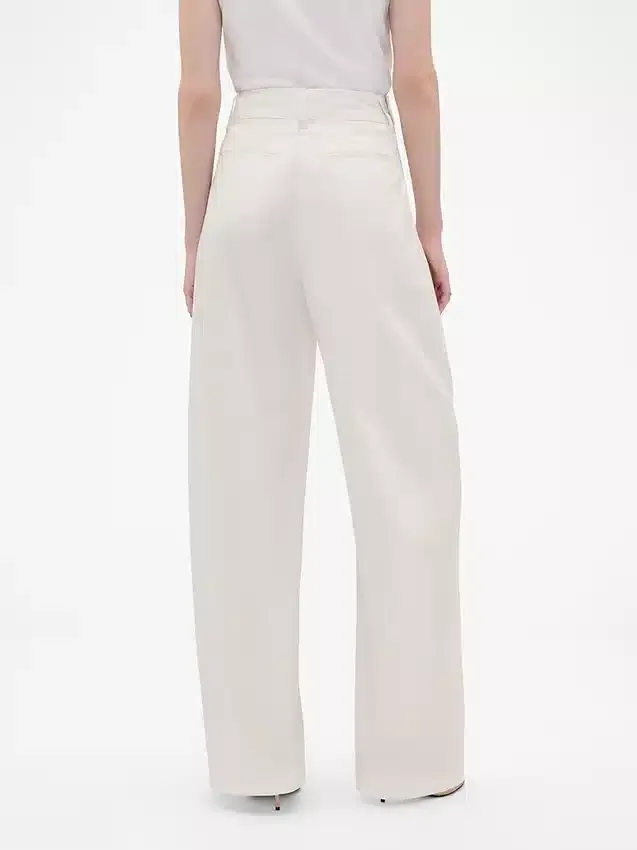 GAP × Victoria Beckham Hoch taillierte Plissee-Hose mit Bogen
