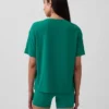 GapFit Breathe T-Shirt in lockerer Passform