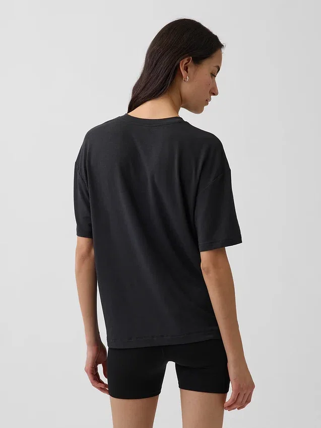 GapFit Breathe T-Shirt in lockerer Passform