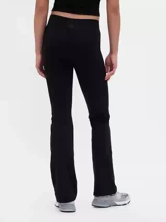 GapFit Power-Leggings mit mittlerer Leibhöhe und Boot-Schnitt