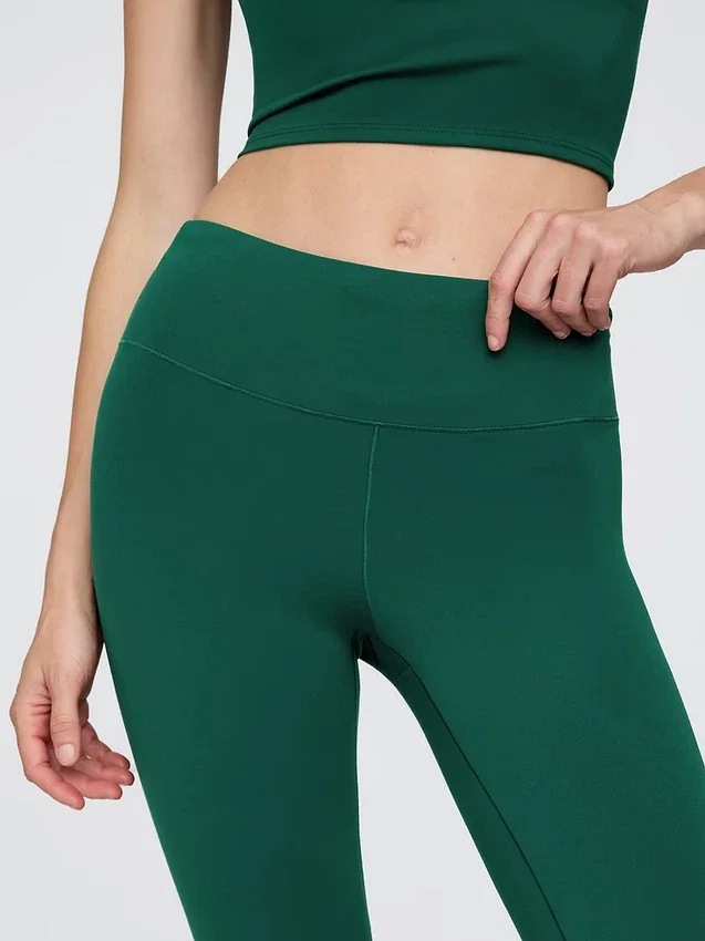 GapFit Smooth High Rise Crop-Leggings