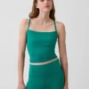 GapFit Smooth Racerback Crop-Tank-Top