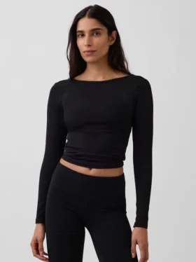 GapFit Smooth T-Shirt mit U-Boot-Ausschnitt