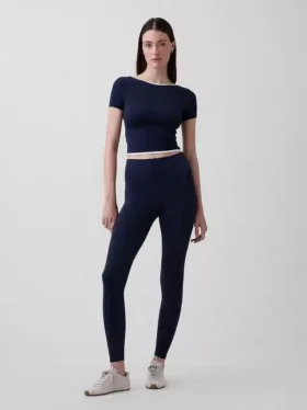 GapFit Smooth Wende-Crop-Top mit Wickeloptik