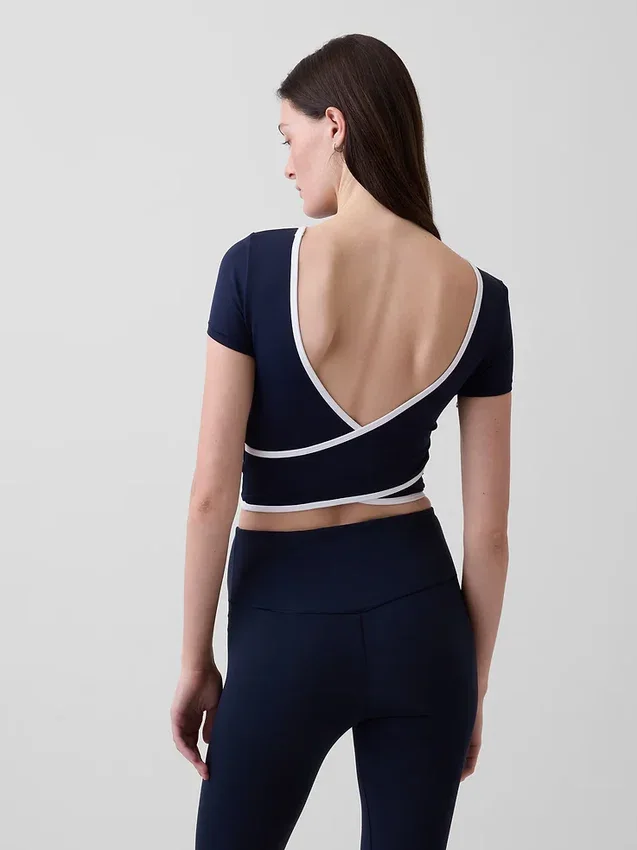 GapFit Smooth Wende-Crop-Top mit Wickeloptik