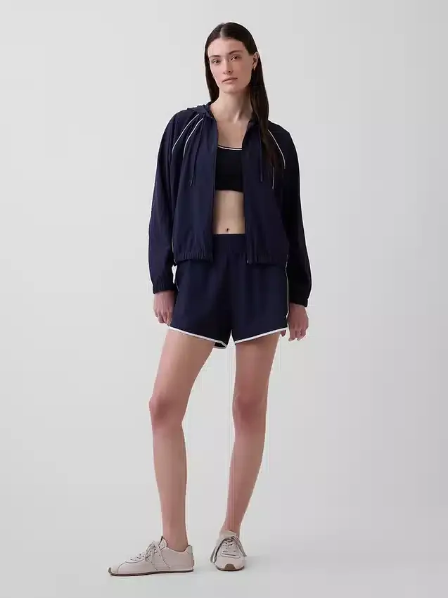 GapFit Tech Laufshorts mit hoher Leibhöhe