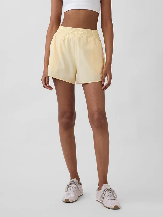 GapFit Tech Laufshorts mit hoher Leibhöhe