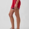 GapFit Tech Laufshorts mit hoher Leibhöhe