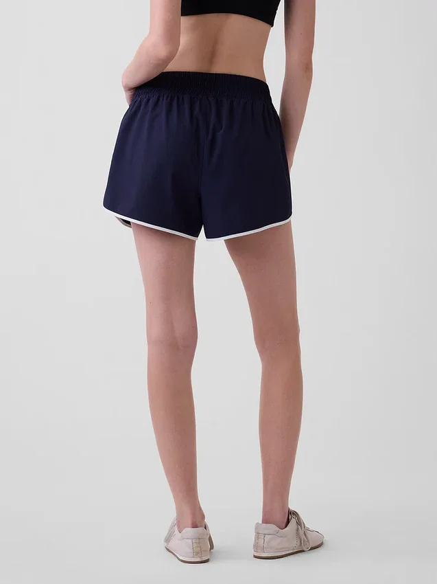 GapFit Tech Laufshorts mit hoher Leibhöhe