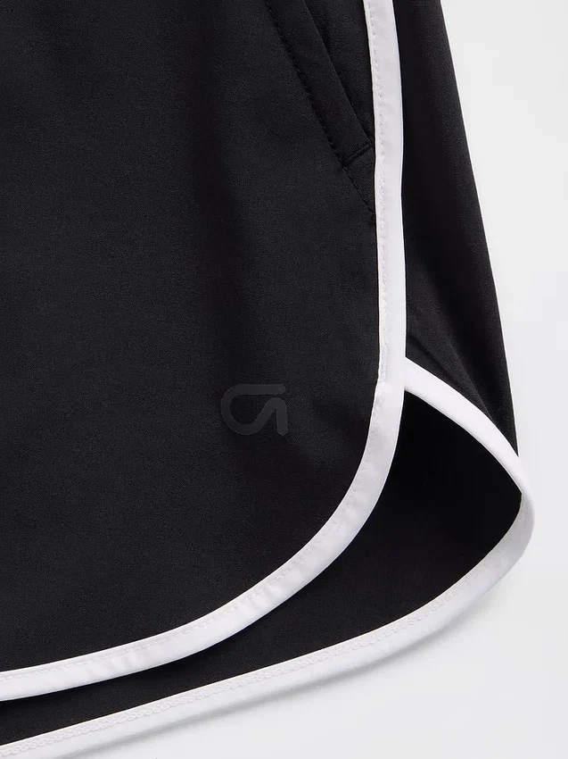 GapFit Tech Laufshorts mit hoher Leibhöhe