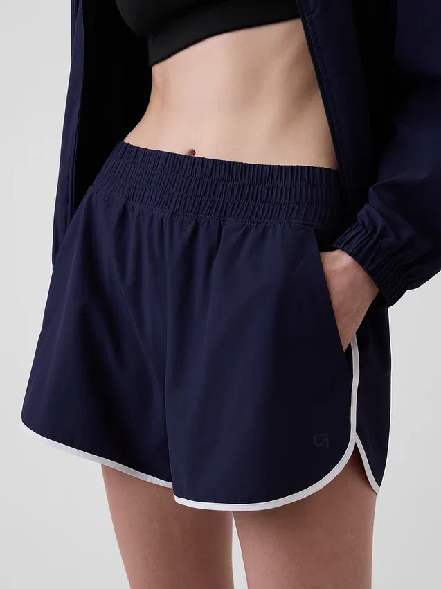 GapFit Tech Laufshorts mit hoher Leibhöhe