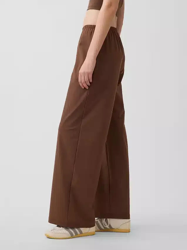 GapFit Tech Low Rise Relaxed Easy Hose