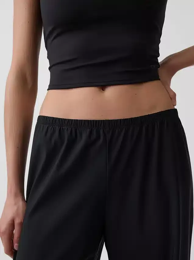 GapFit Tech Low Rise Relaxed Easy Hose
